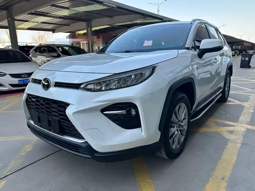 Toyota Wildlander — фото 1