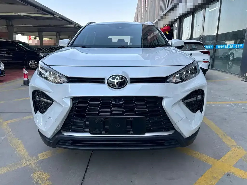 Toyota Wildlander — фото 2