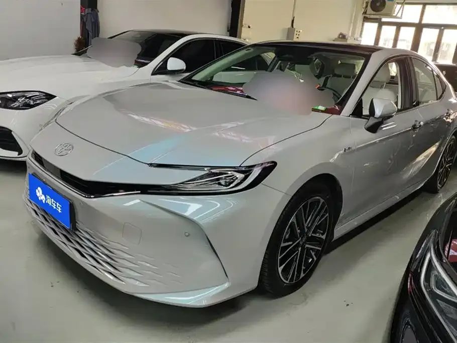 Toyota Camry 2024 из CN, фото 1