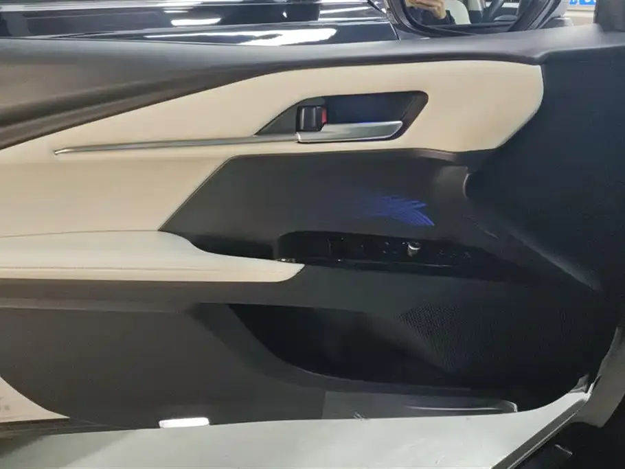 Toyota Camry 2024 из CN, фото 6