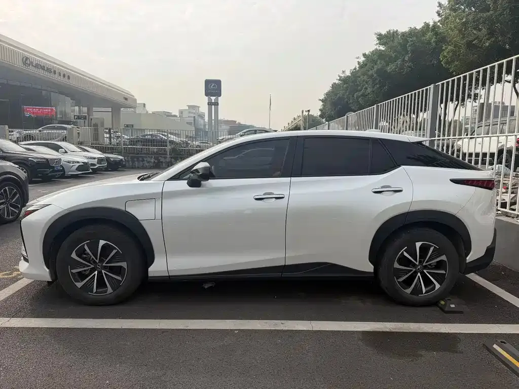 Lexus RZ 2023 из CN, фото 3