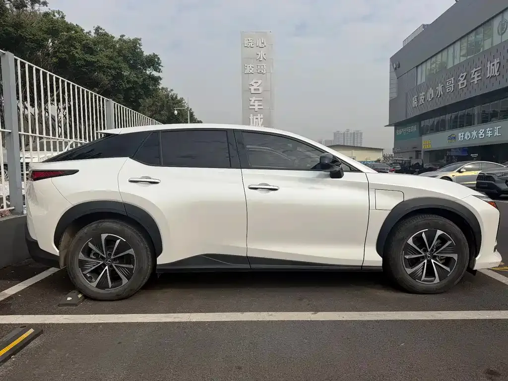 Lexus RZ 2023 из CN, фото 2
