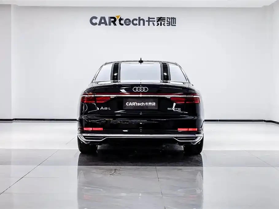 Audi A8 2022 из CN, фото 2