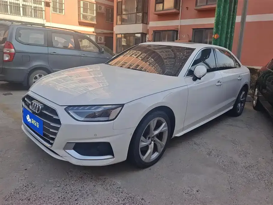 Audi A4L 2021 из CN, фото 1