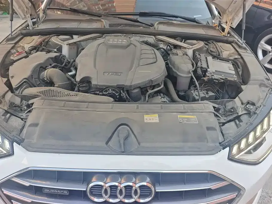 Audi A4L 2021 из CN, фото 9