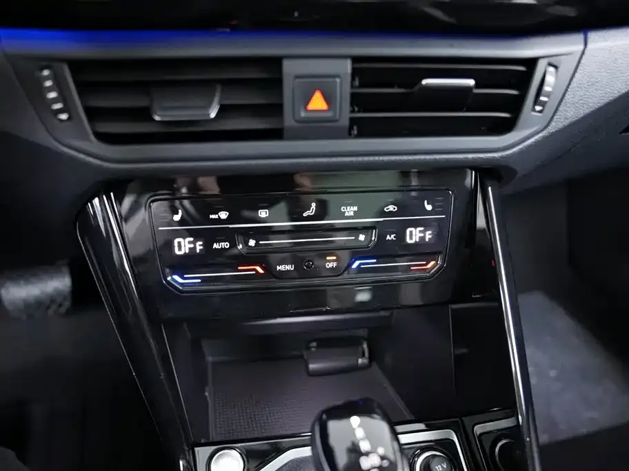 Volkswagen GTE PHEV 2022 из CN, фото 4