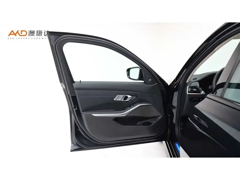 BMW 3 Series 2021 из CN, фото 6