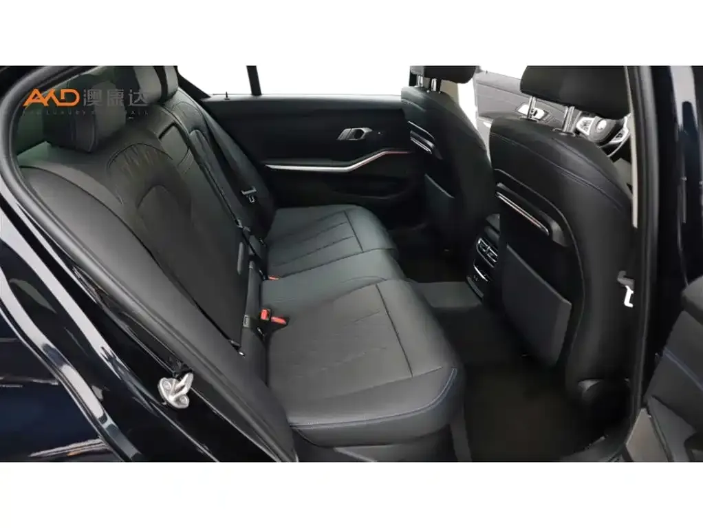 BMW 3 Series 2021 из CN, фото 2