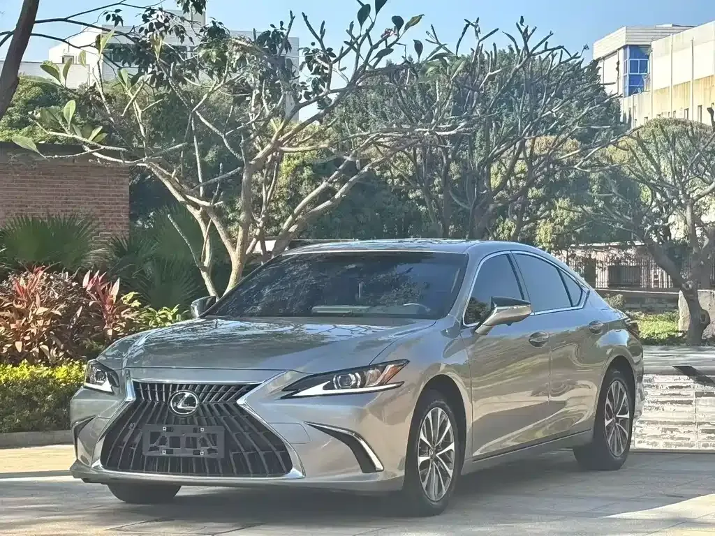 Lexus ES 2023 из CN, фото 1