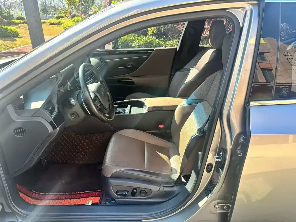 Lexus ES 2023 из CN, фото 3