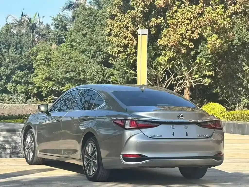 Lexus ES 2023 из CN, фото 8