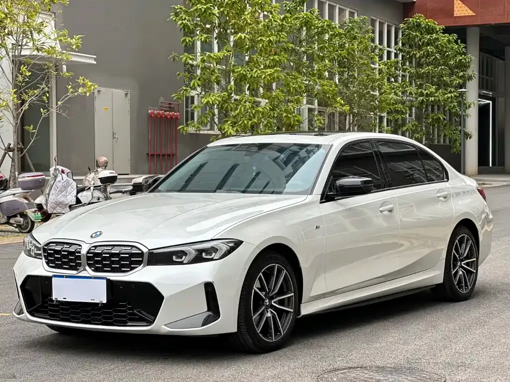 BMW 3 Series 2023 из CN, фото 1