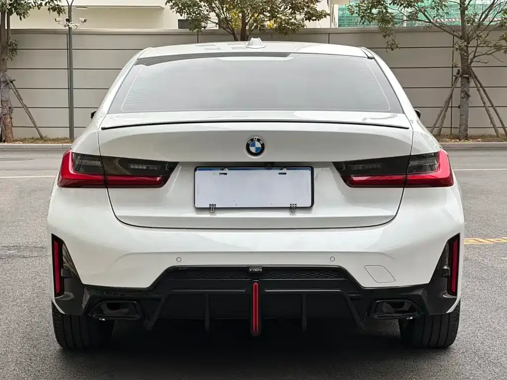 BMW 3 Series 2023 из CN, фото 2