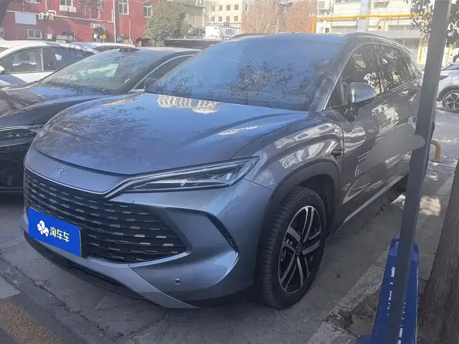 BYD L DM-i — фото 1