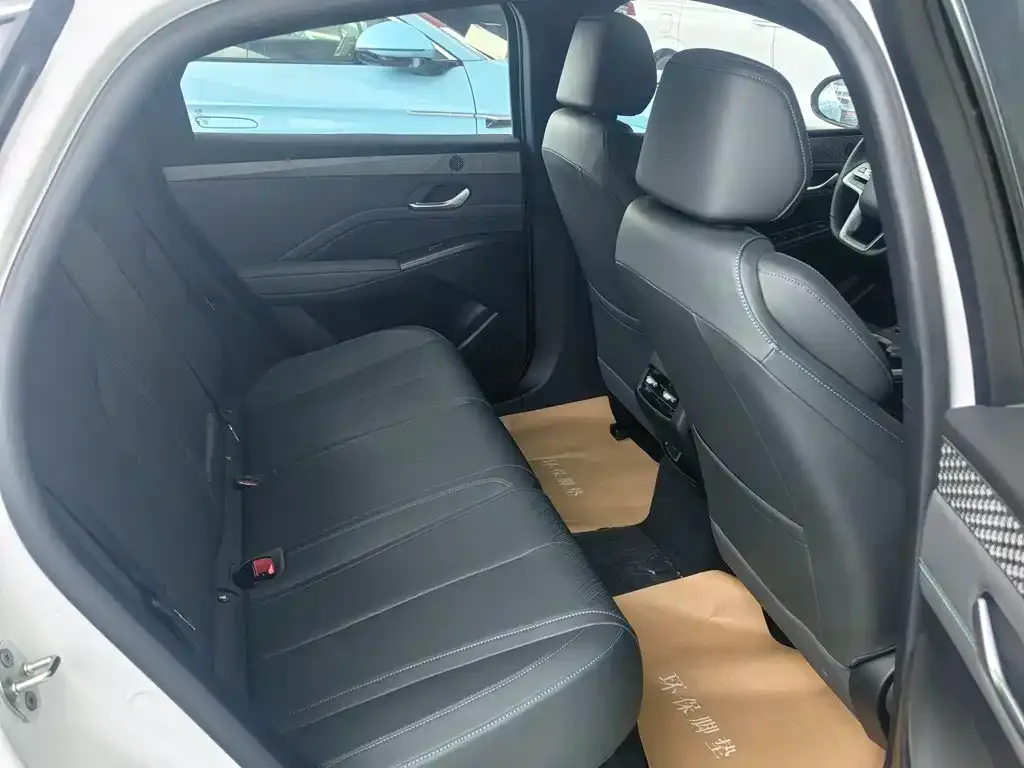 BYD Qin PLUS 2025 из CN, фото 3
