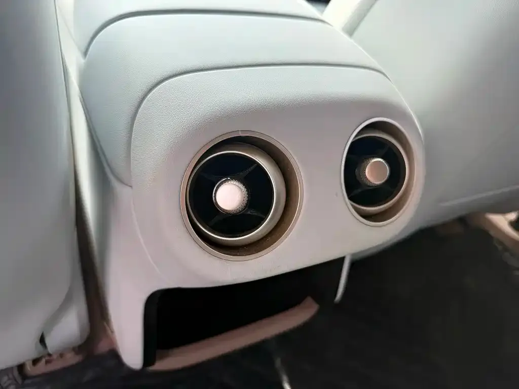 Avatr 07 — фото 4