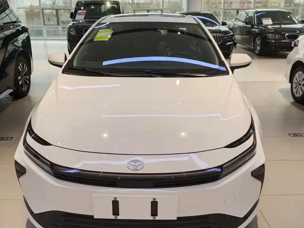 Toyota Corolla 2026 из CN, фото 1