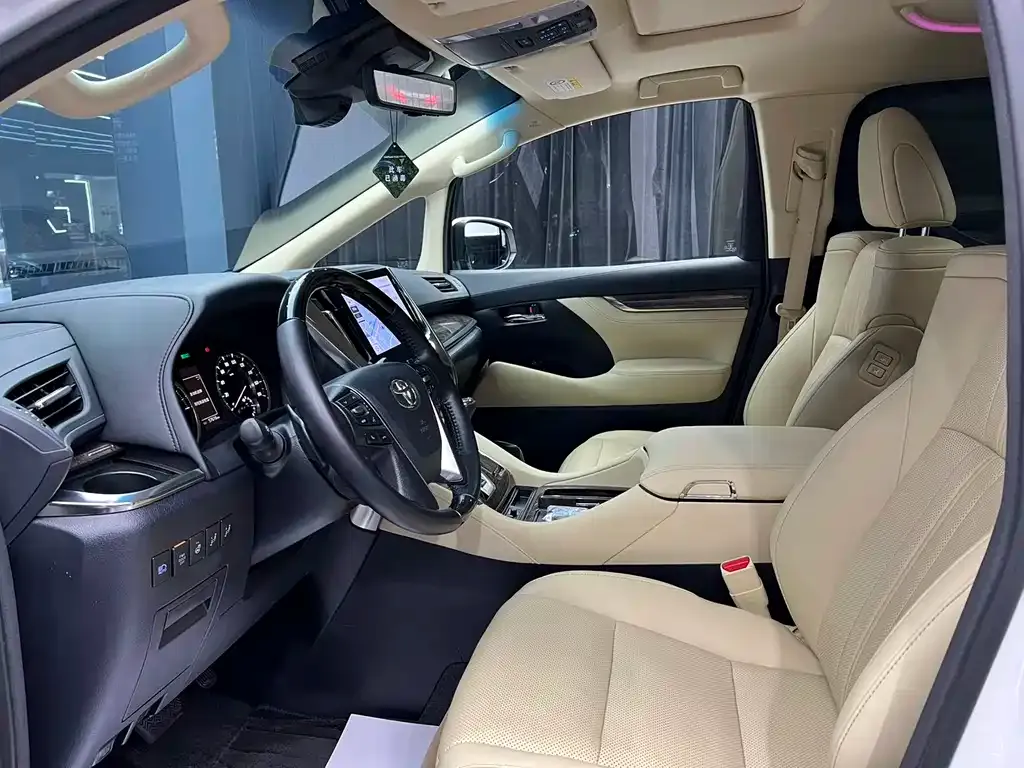 Toyota Alphard 2022 из CN, фото 10