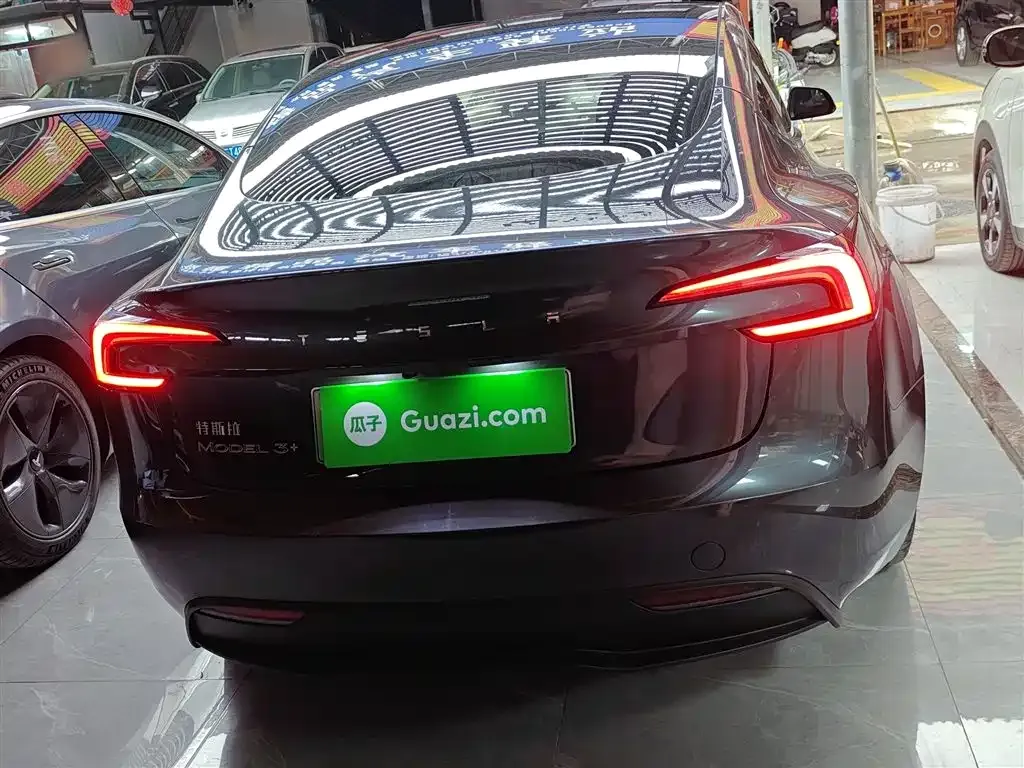 Tesla Model 3 — фото 3