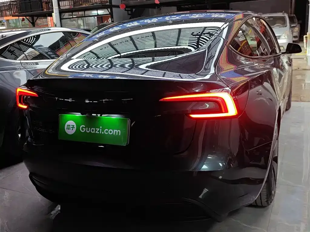 Tesla Model 3 — фото 6