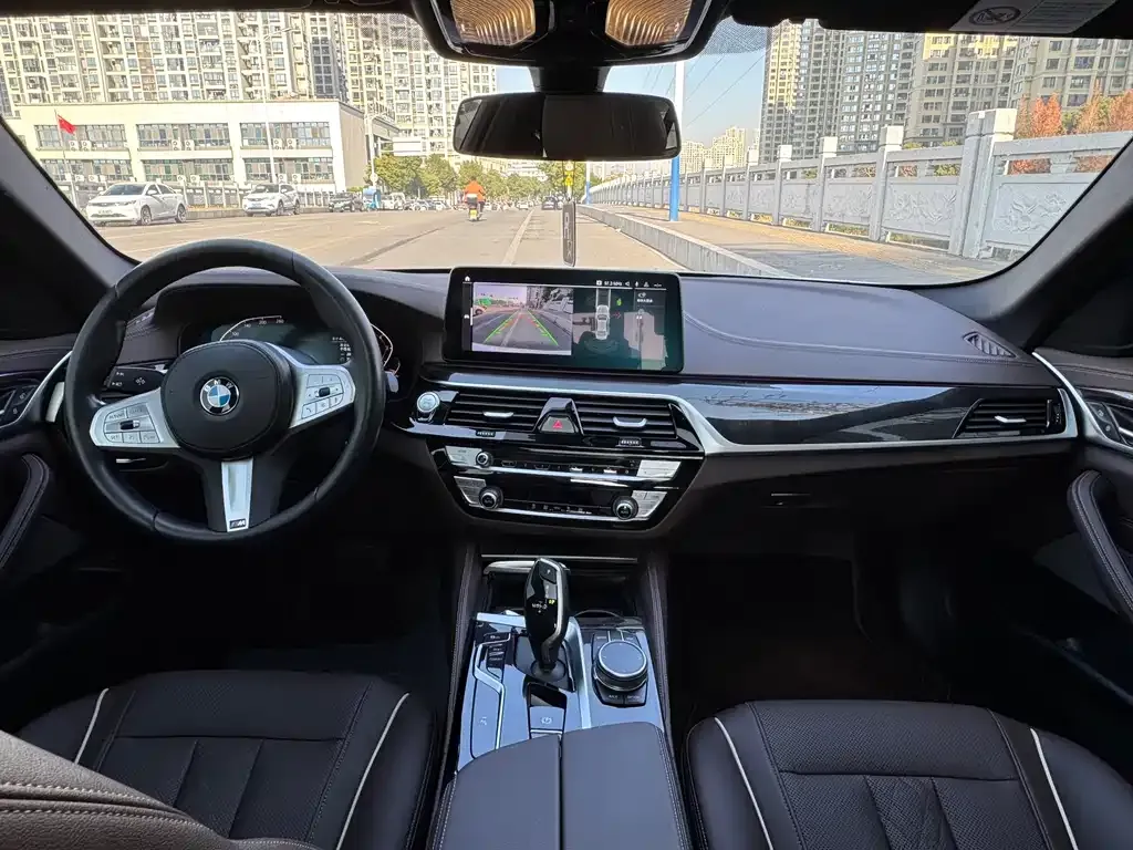 BMW 5 Series 2023 из CN, фото 3