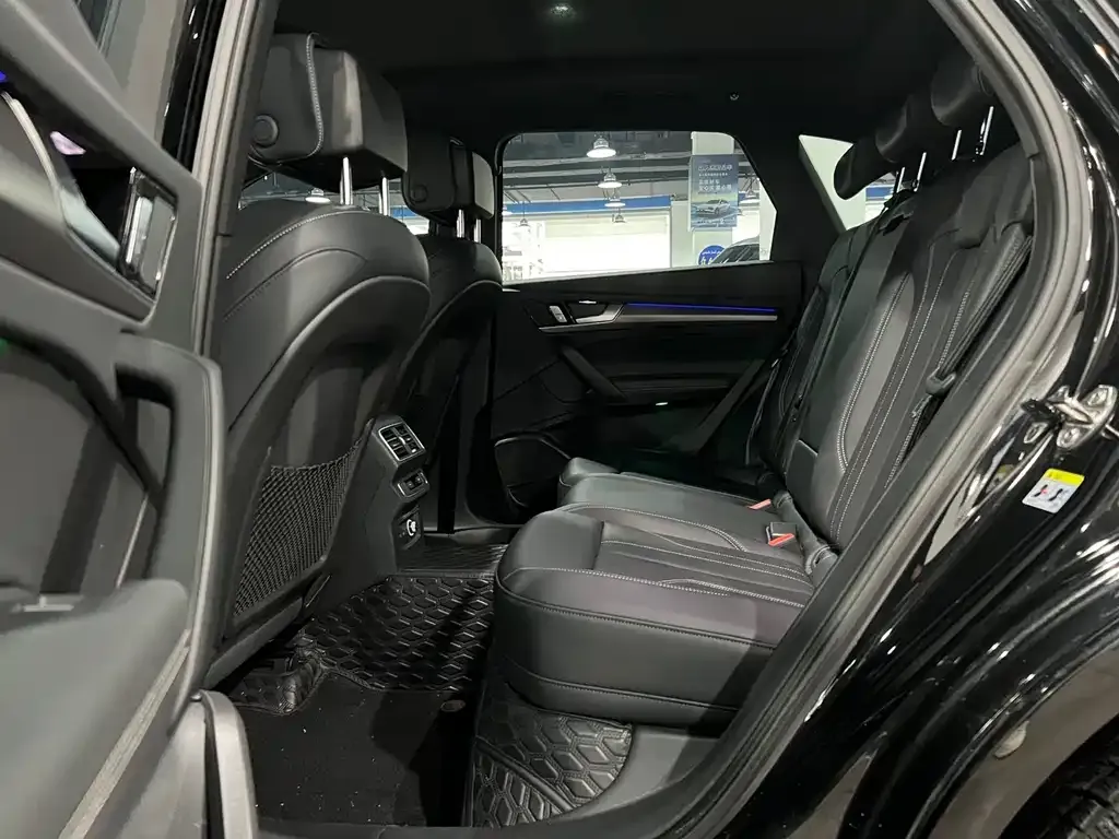 Audi Q5L 2025 из CN, фото 2