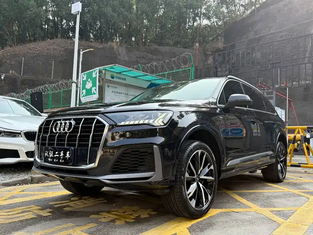 Audi Q7 2021 из CN, фото 1