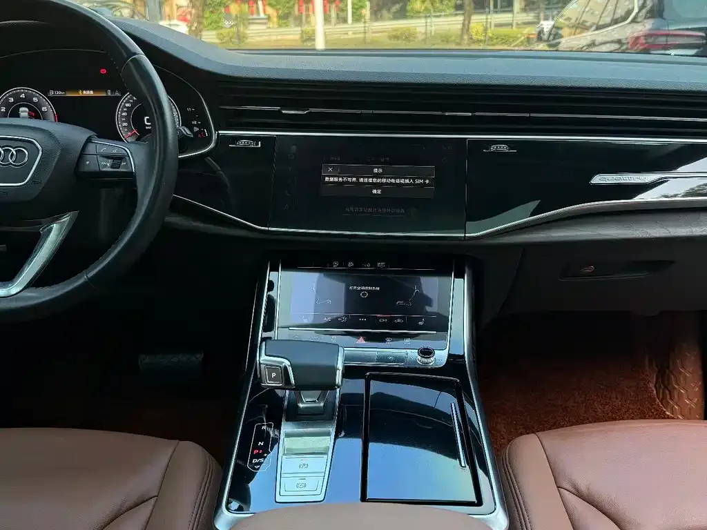 Audi Q7 2021 из CN, фото 5