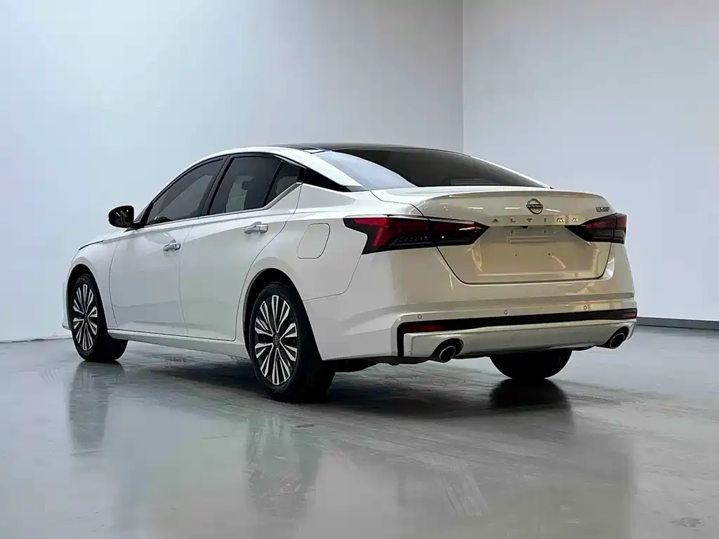 Nissan Teana 2023 из CN, фото 5