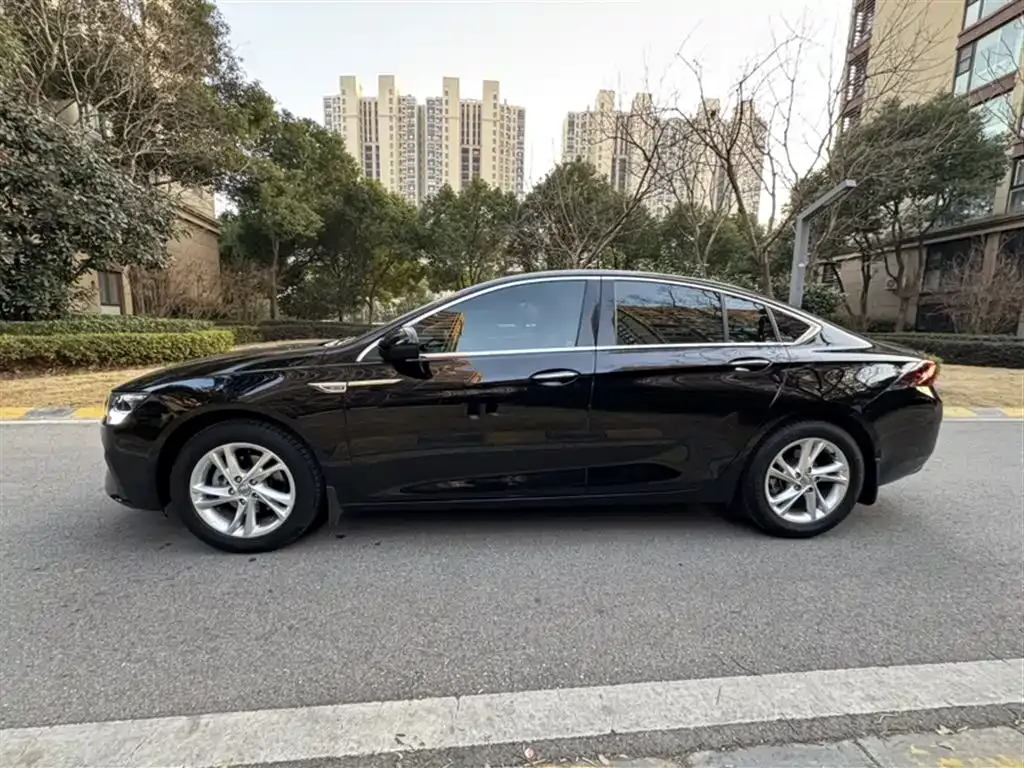 Buick Regal — фото 10