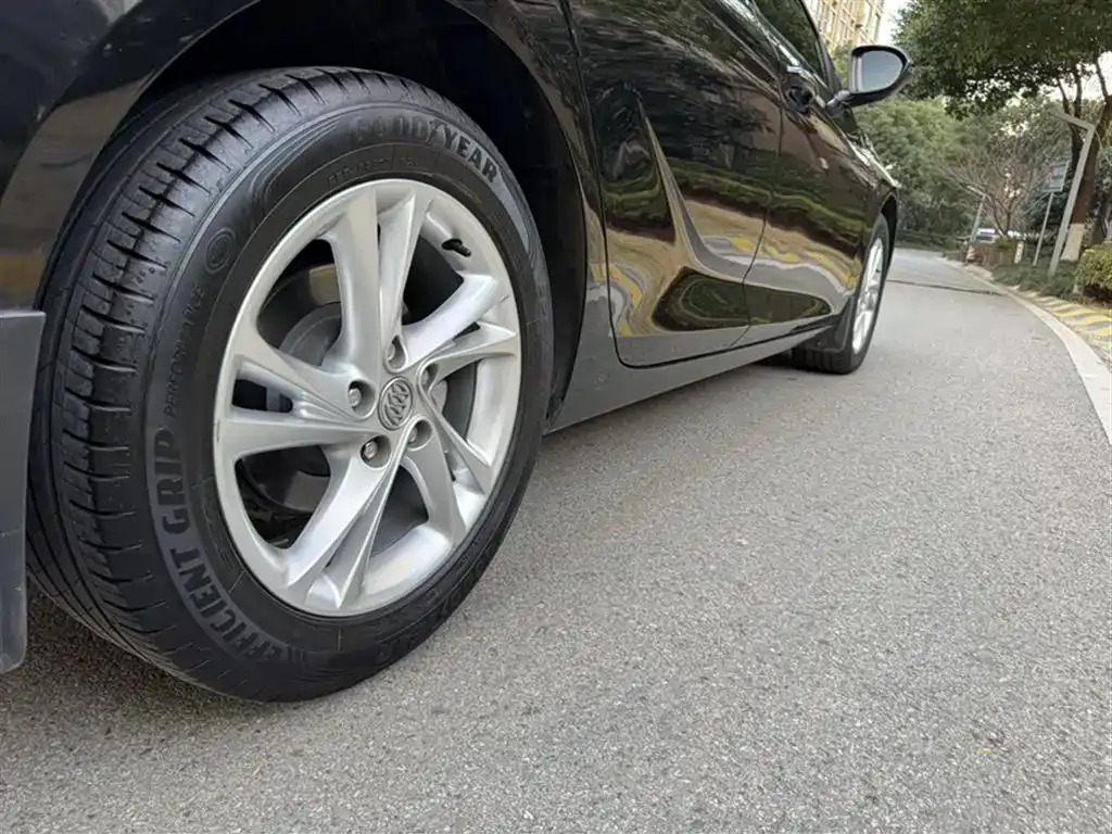 Buick Regal — фото 4