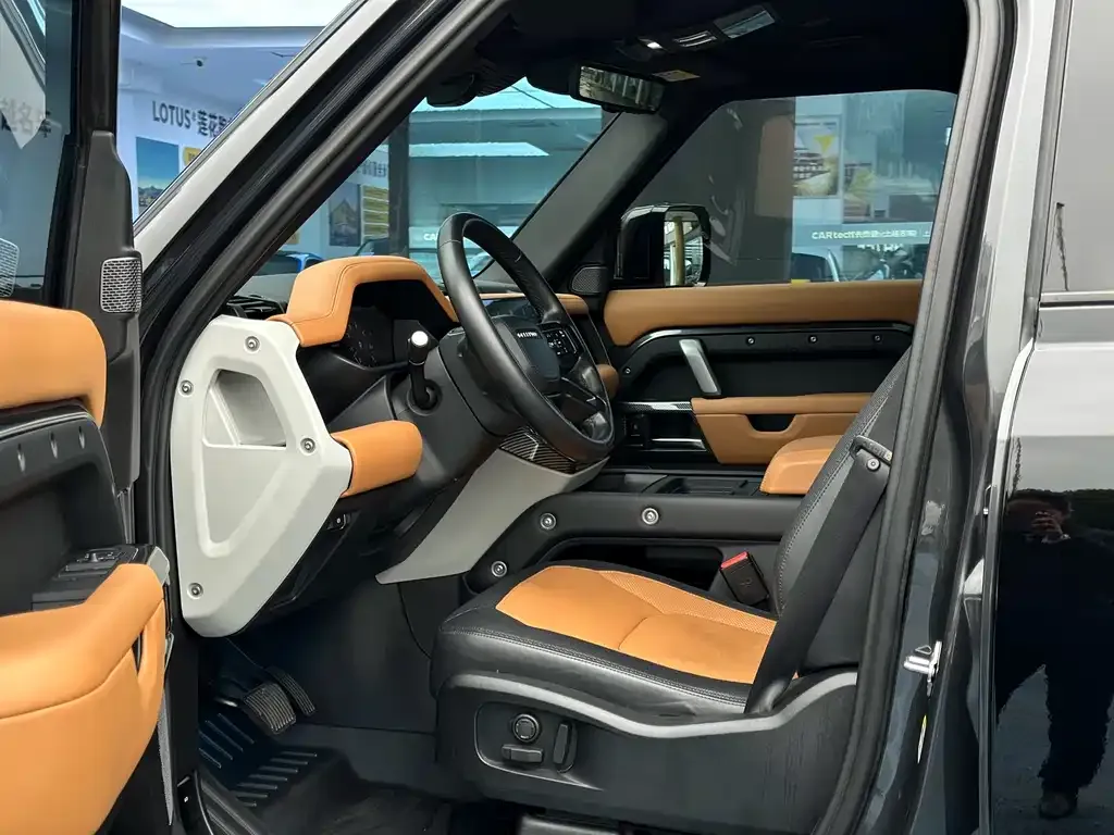 Land Rover Defender — фото 6