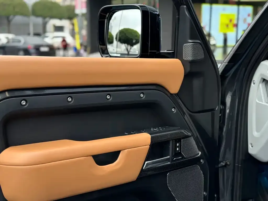 Land Rover Defender — фото 9