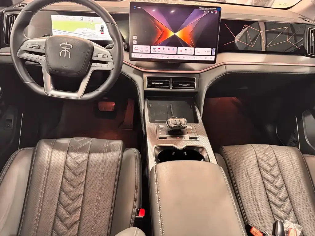 BYD L DM-i — фото 2