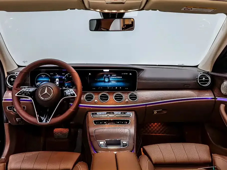Mercedes-Benz E-Class — фото 5