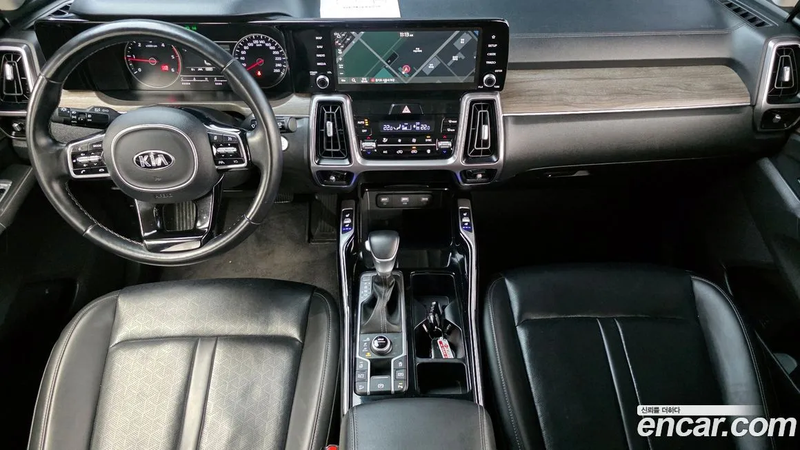 Kia Sorento — фото 7