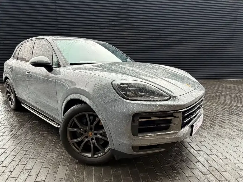 Porsche Cayenne — фото 1