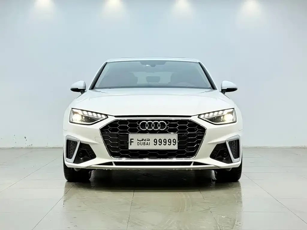 Audi A4L 2021 из CN, фото 4