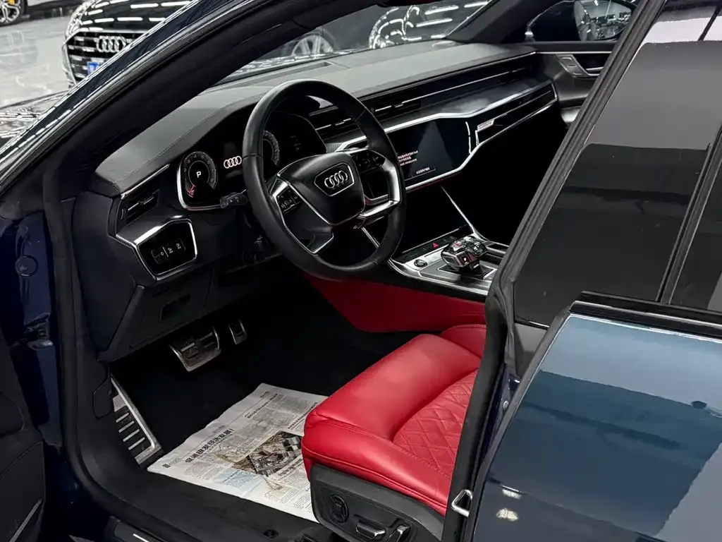 Audi A7L — фото 9