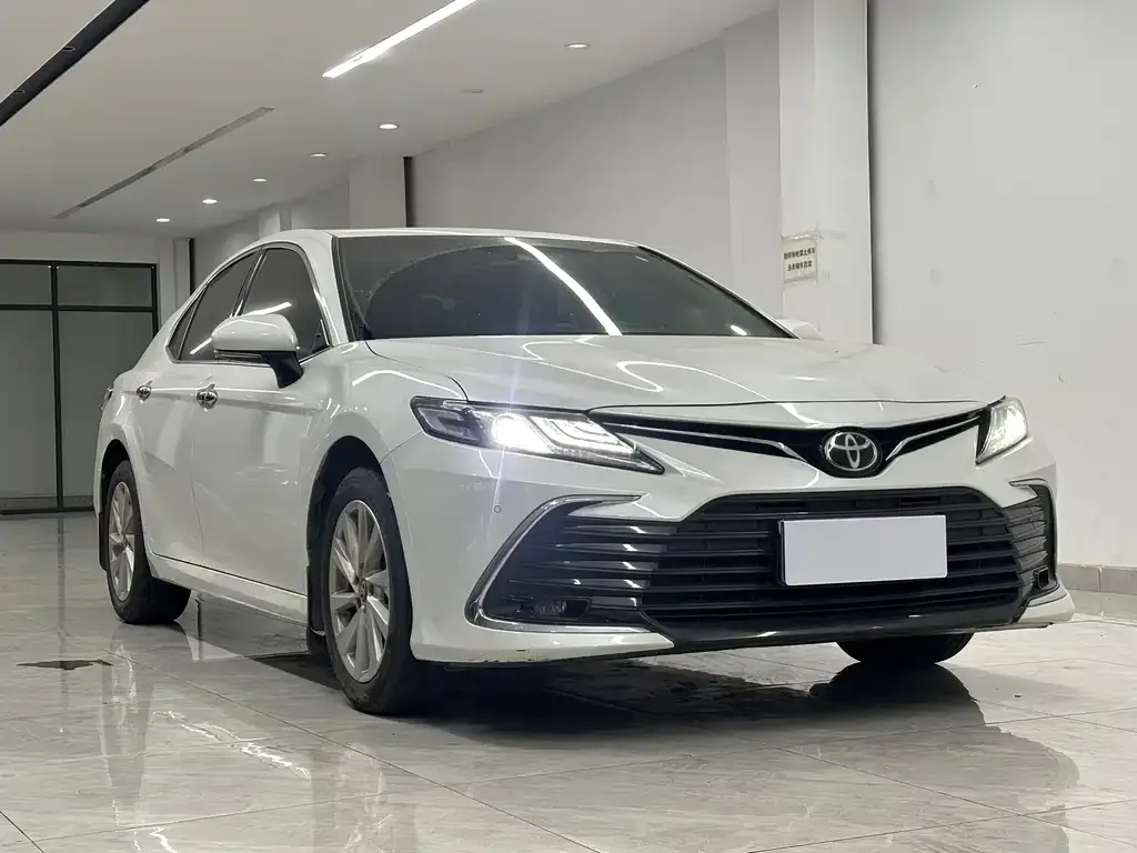 Toyota Camry 2023 из CN, фото 5
