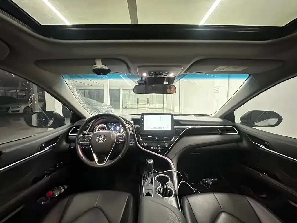 Toyota Camry 2023 из CN, фото 4