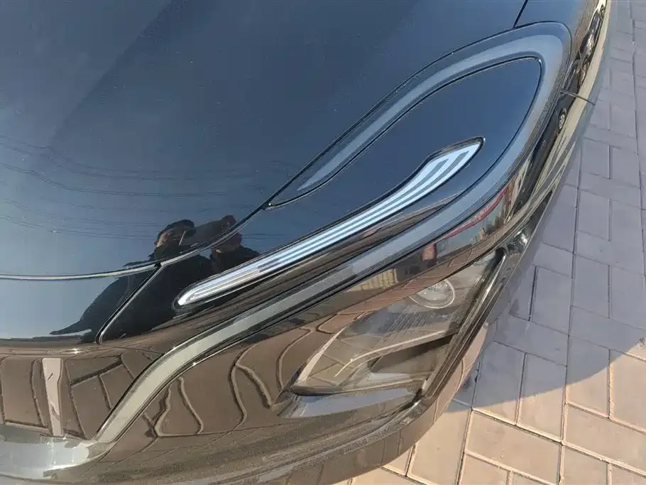 Hongqi E-QM5 2024 из CN, фото 9