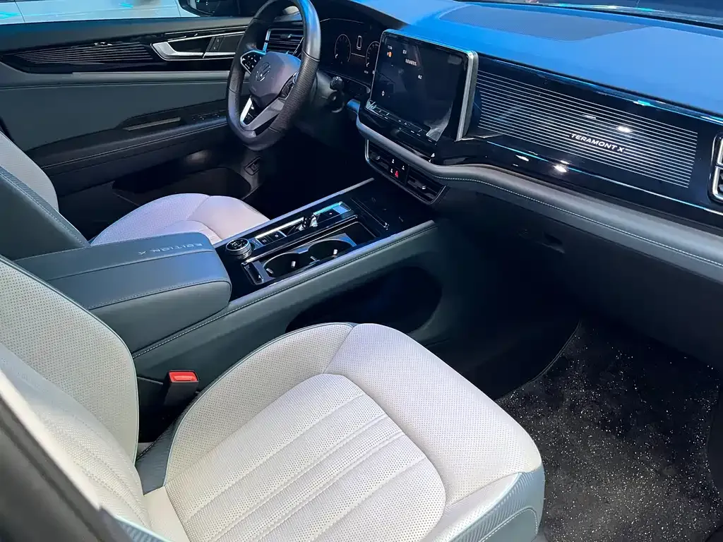 Volkswagen Teramont 2023 из CN, фото 8