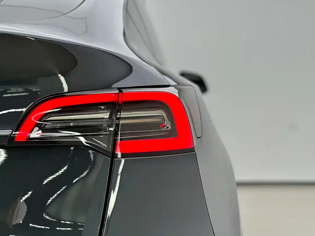 Tesla Model Y 2024 из CN, фото 5
