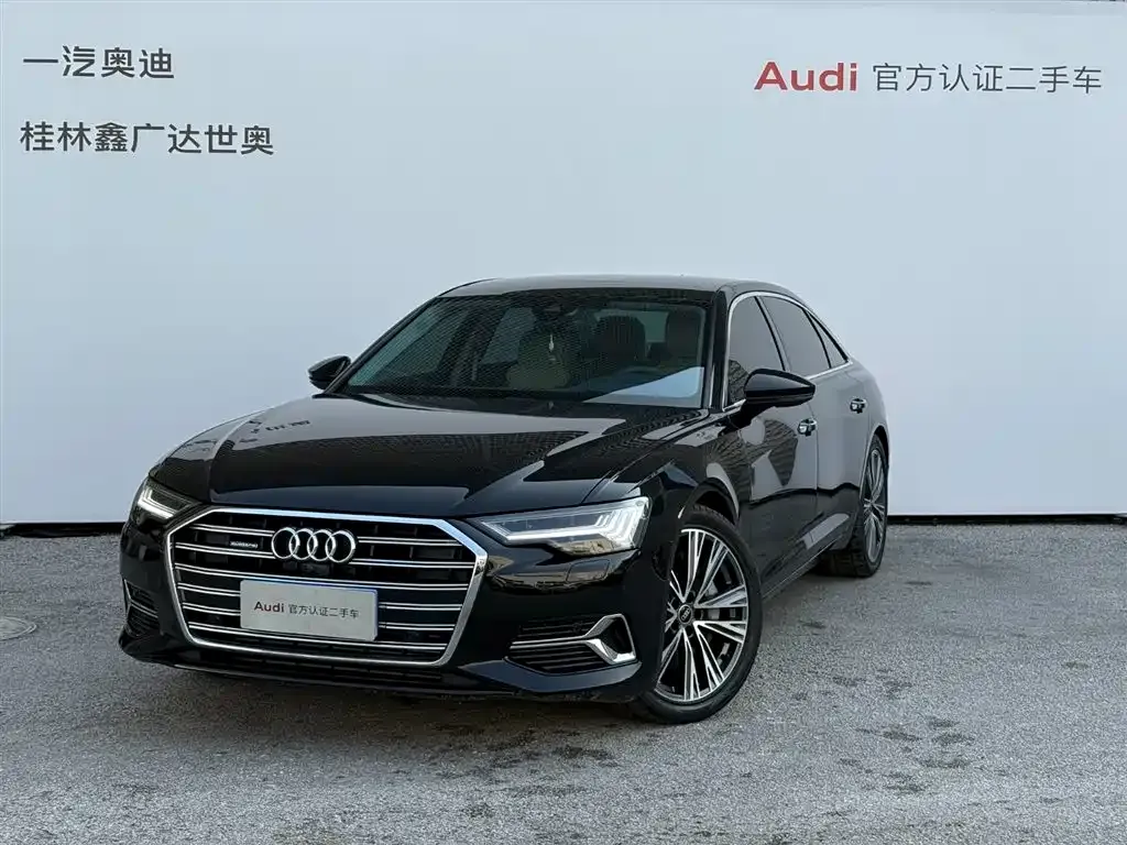 Audi A6L — фото 1