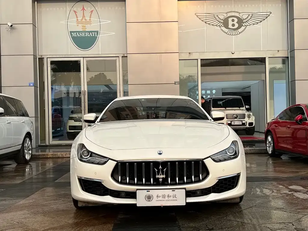 Maserati Ghibli — фото 9