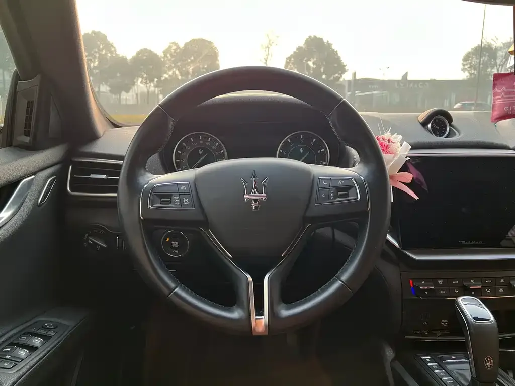 Maserati Ghibli — фото 6