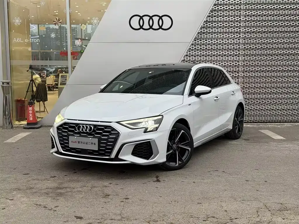 Audi A3 2021 из CN, фото 1