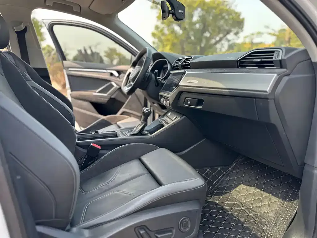 Audi Q3 Sportback — фото 2