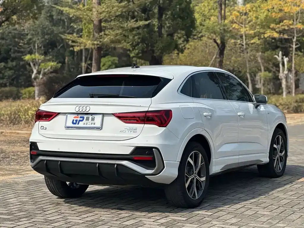 Audi Q3 Sportback — фото 8